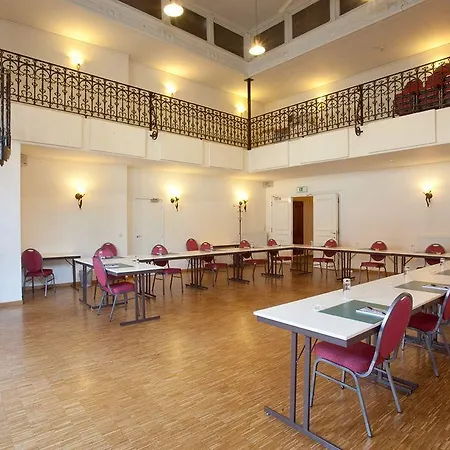 't Sandt Hotel 4*